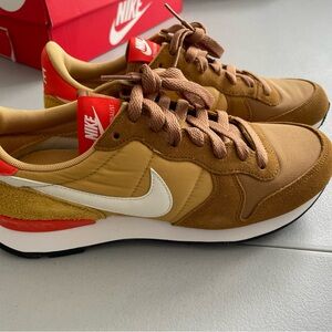 Nike Internationalist Retro Sneakers